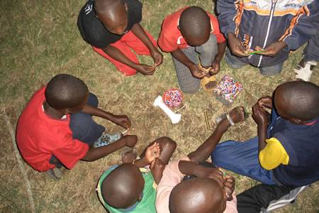 Parte il progetto di Circo Sociale in Kenya organizzato dalla Fondazione Uniti per Crescere Insieme